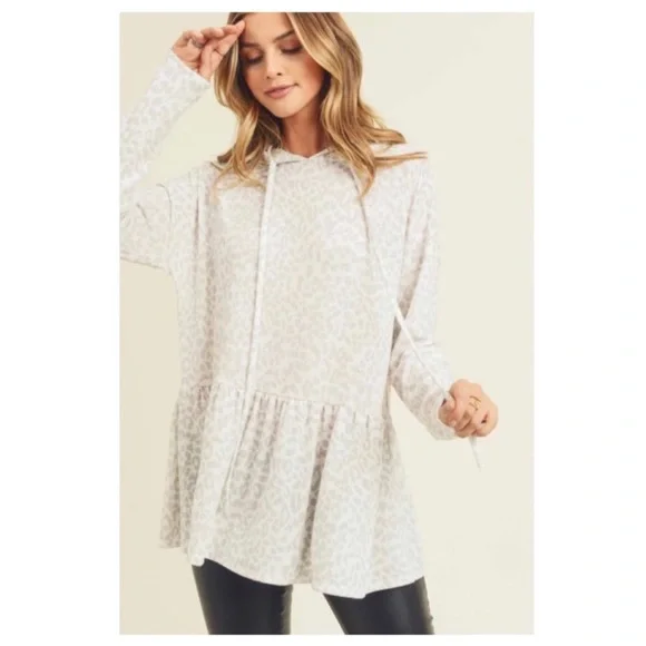 1 LEFT! Leopard Hooded Peplum Women's Top - Picture 3 of 7